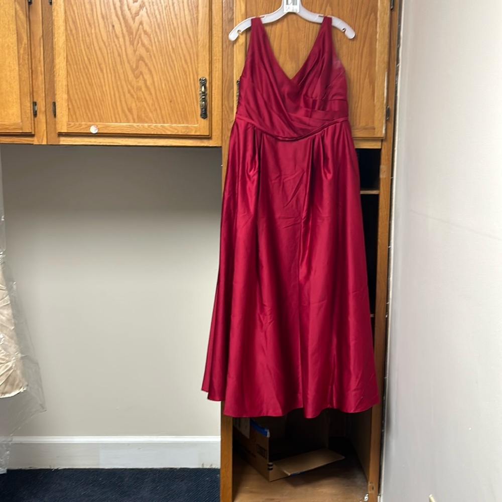 David’s Bridal, formal wedding gown, Red, size 18